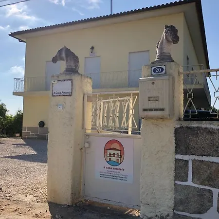 A Casa Amarela * Pinheiro de Coja