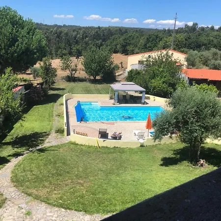 A Casa Amarela アパート Pinheiro de Coja