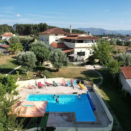 Apartament A Casa Amarela Pinheiro de Coja
