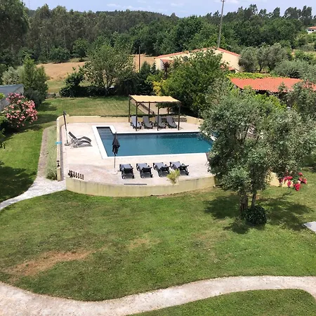 A Casa Amarela Pinheiro de Coja