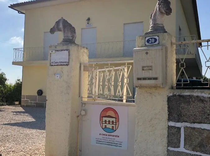 A Casa Amarela * Pinheiro de Coja