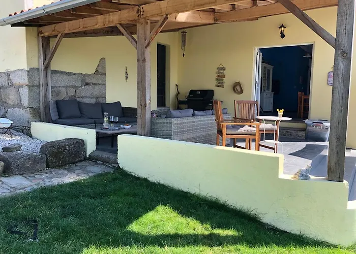 A Casa Amarela * Pinheiro de Coja