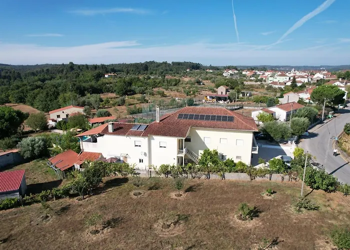 A Casa Amarela Pinheiro de Coja