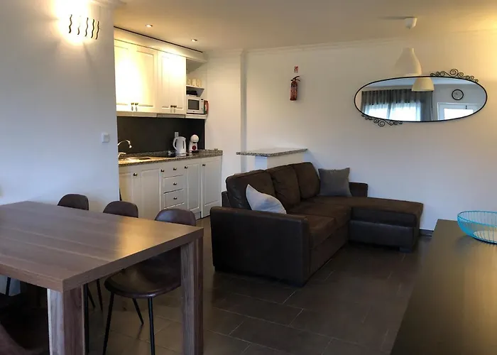 A Casa Amarela Pinheiro de Coja